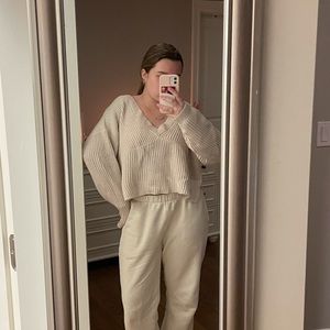 Pacsun off-white v neck sweater. Size medium.